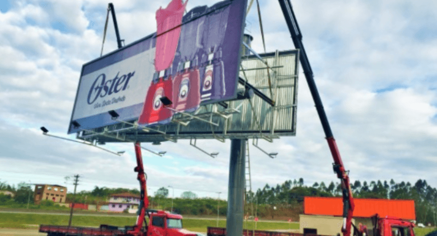 ESTRUTURAS METÁLICAS  PARA PUBLICIDADE